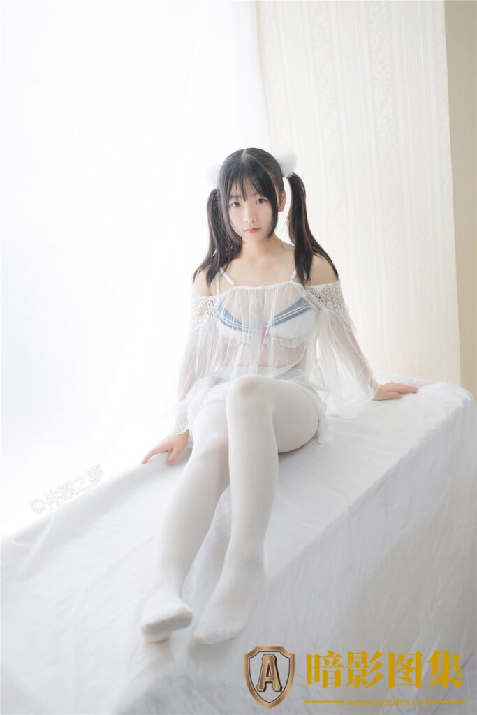 图片[1]-轻兰映画 Grand.004 [64P-222M]-暗影图集