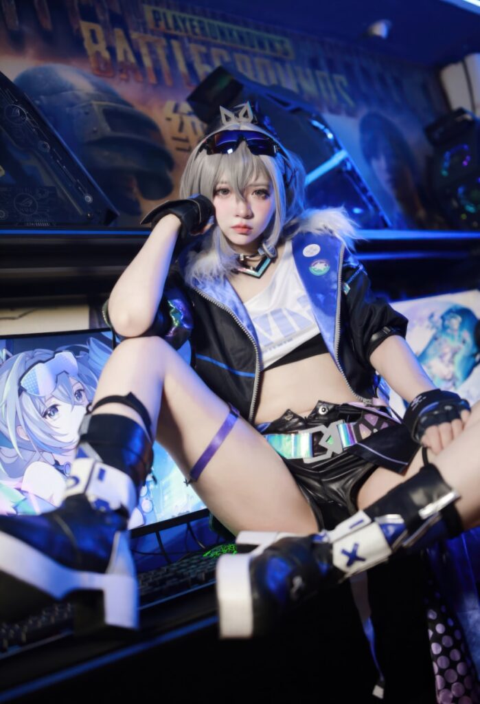 疯猫ss – NO.174 银狼[37P-311MB]-暗影图集