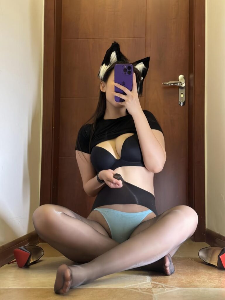 【微-密】美邵女Baby-超薄黑丝+蓝色三角[24P1V-85MB]-暗影图集