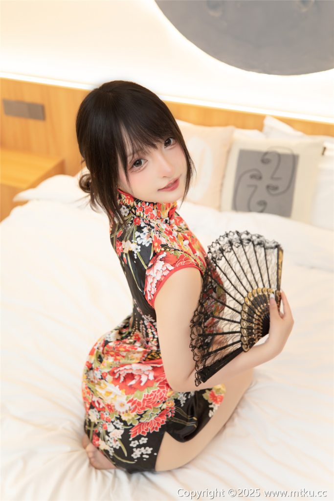 图片[2]-神楽坂真冬 第五季 序号18：《古典旗袍》 [75P2V-250MB]-暗影图集